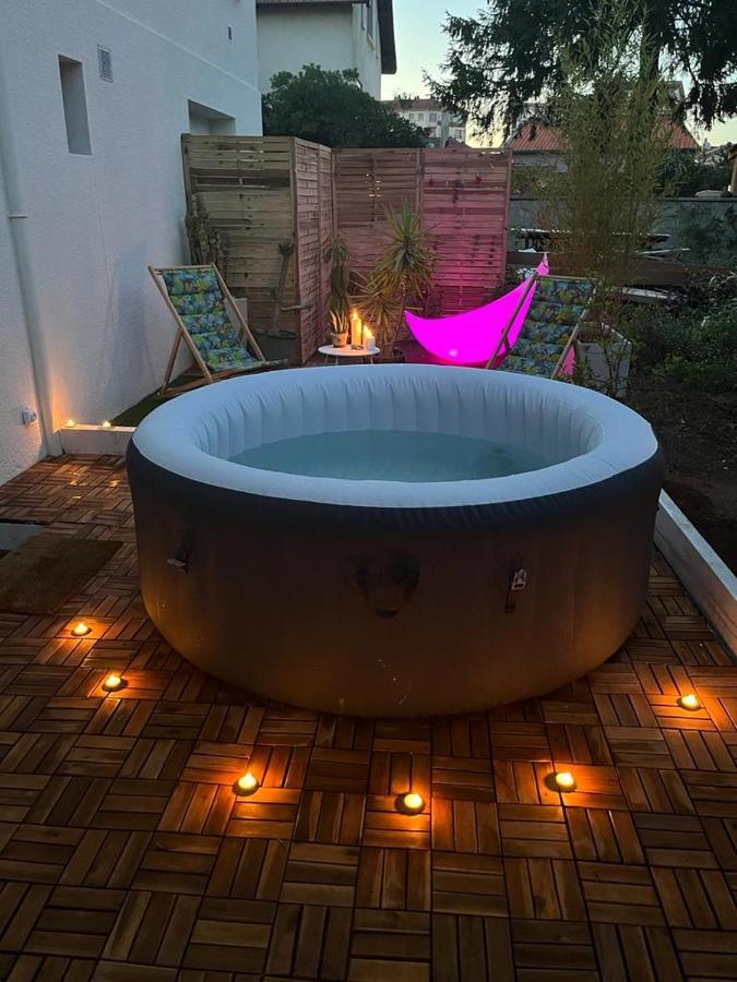 Superbe Appartement Avec Jacuzzi Avec Jardin Prive Lyon Zewnętrze zdjęcie